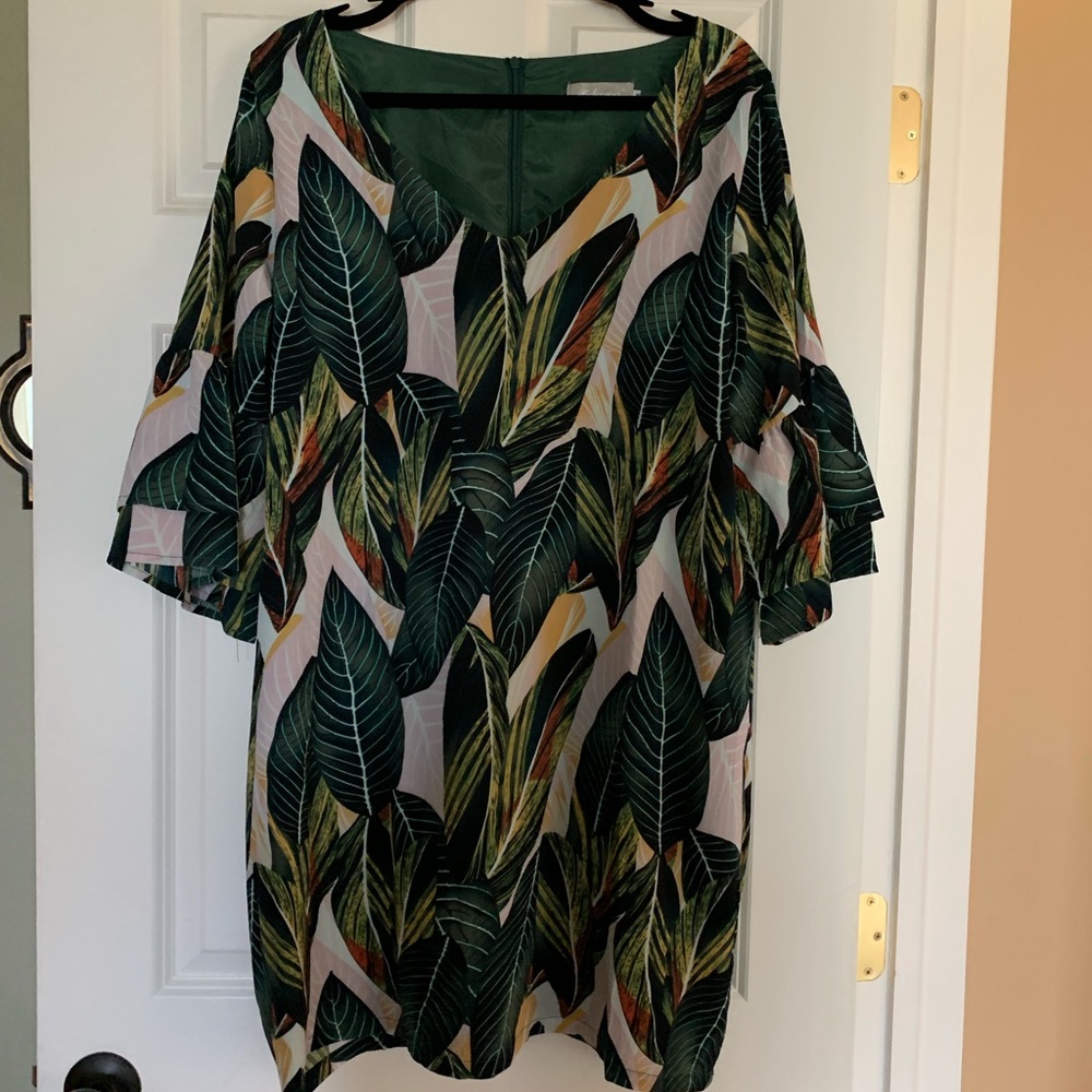 Palm print shift dress with ruffle sleeves